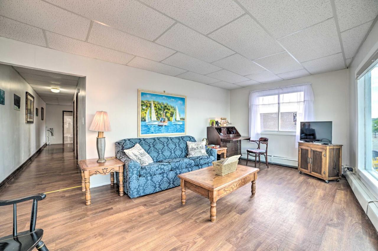 Walkable St Ignace Condo With Lake Huron Views 세인트이그나스 외부 사진